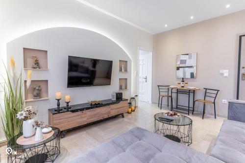 Golden Angel - Elegant Apartment in Egaleo-Athens