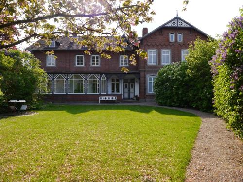 Taman di luar Ferienwohnung Sööte Stuuv - Stein