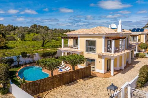 Paradise Beach Villa by Blue Diamond 18