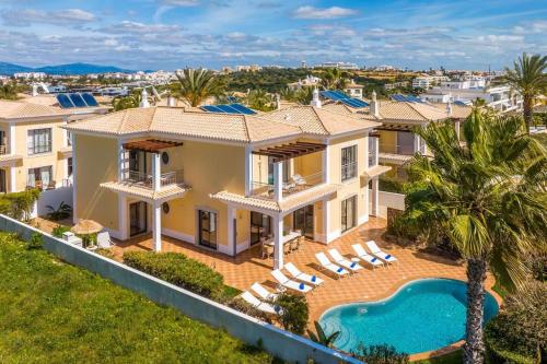 Paradise Beach Villa by Blue Diamond 18
