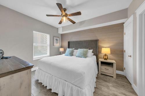 Ένα ή περισσότερα κρεβάτια σε δωμάτιο στο Majestic Sun 601B