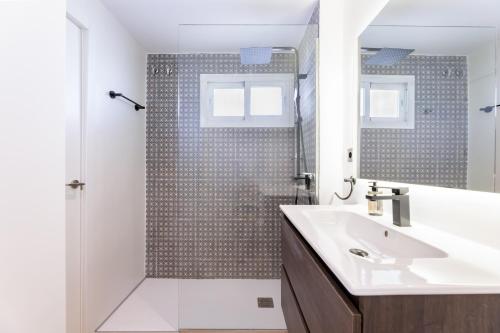Beachfront PH Studio with amazing views RDR357
