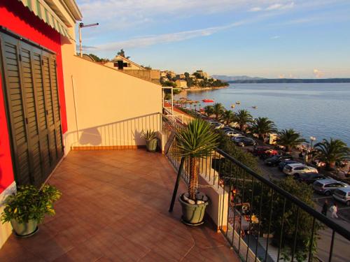 Gallery image of Casa Rosada in Podgora