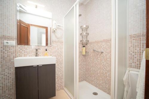 Ένα μπάνιο στο Apartamento ateneo
