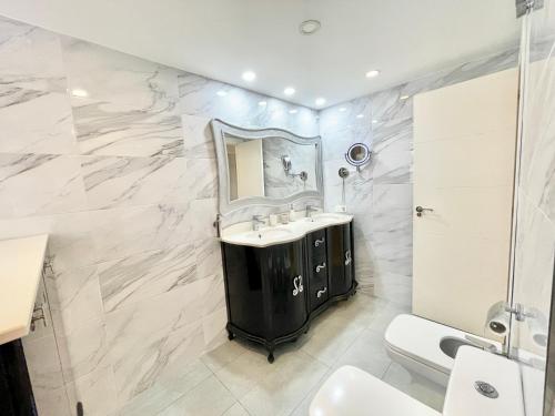 Marbella del Mar Seafront III - EaW Homes