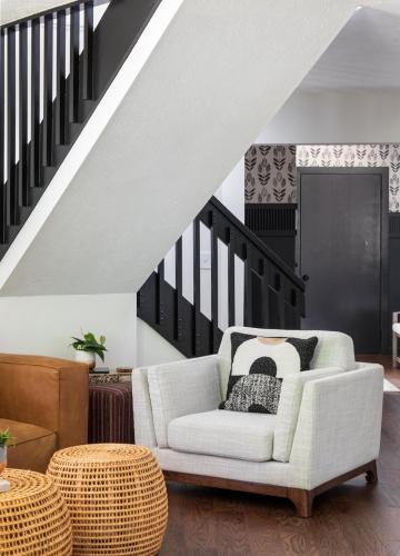 Ruang duduk di New Beautifully Updated Home with Gameroom!