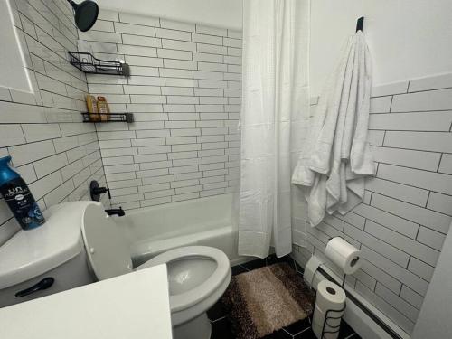 Fotografie z fotogalerie ubytování Affordable Stay Near Proctors A3 v destinaci Schenectady