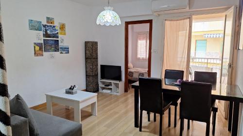Fotografie z fotogalerie ubytování Apartamento entero primera línea de playa, Pet friendly v destinaci Tavernes de Valldigna