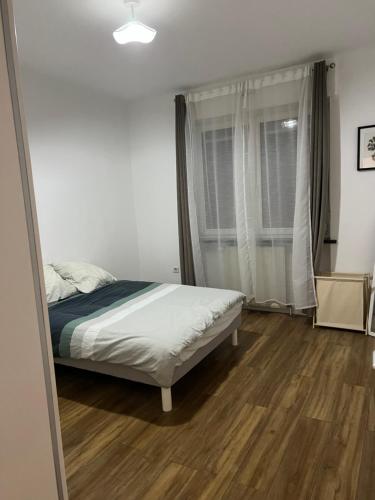 Postel nebo postele na pokoji v ubytování Zahra