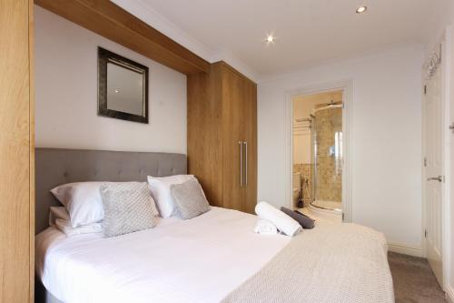 Elegant 2bd Flat in Brighton Marina - Free Parking photo 10