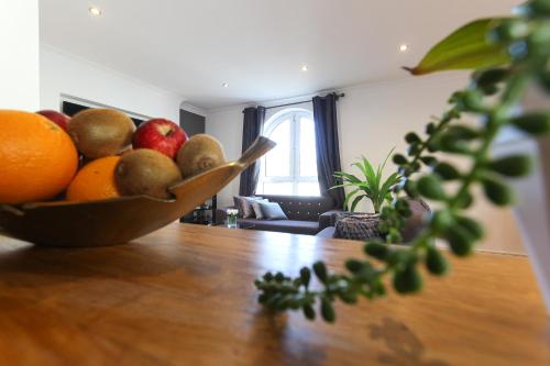 Elegant 2bd Flat in Brighton Marina - Free Parking photo 12