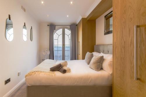 Elegant 2bd Flat in Brighton Marina - Free Parking photo 3
