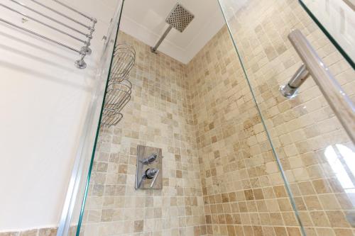 Elegant 2bd Flat in Brighton Marina - Free Parking photo 34