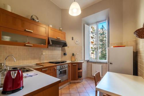 GuestHost - Sapienza University Elegant Apartment!