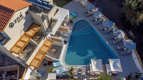 Bazén v ubytování Zoe Boutique Hotel nebo v jeho okolí