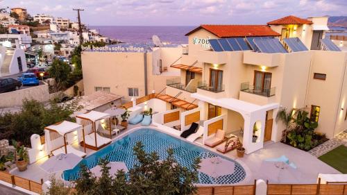 Bazén v ubytování Zoe Boutique Hotel nebo v jeho okolí