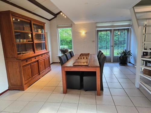 Dapur atau dapur kecil di Spacious holiday home near with sauna