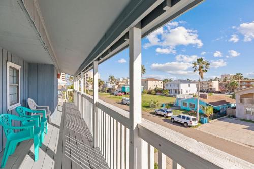 Gallery image of 118 E Whiting St B Side in South Padre Island