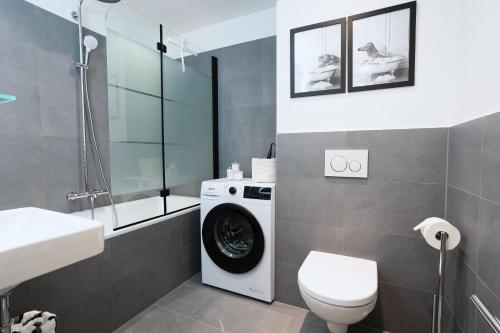 Ένα μπάνιο στο "Carl's Design Residences" - Your family-friendly, urban & stylish Oasis in Vienna l free parking & great access