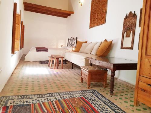 Un lugar para sentarse en Riad Inspira