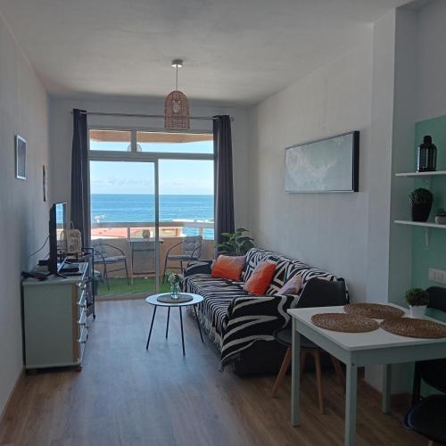 Luas Beachfront house las Canteras