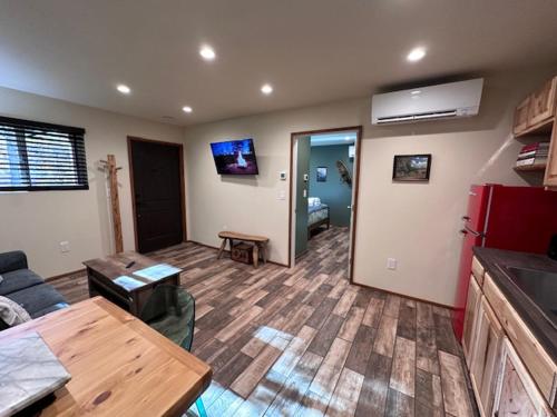 Idyllwild Innにあるテレビまたはエンターテインメントセンター