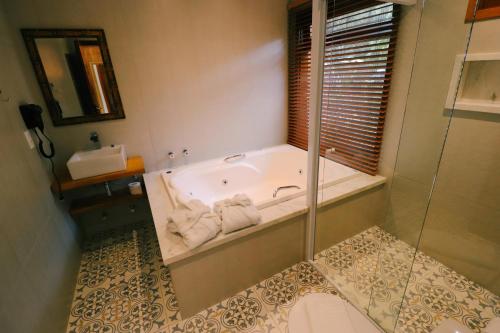 Ένα μπάνιο στο Afha 48