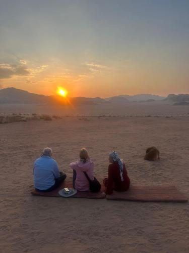 Tetamu yang menginap di Wadi Rum experience
