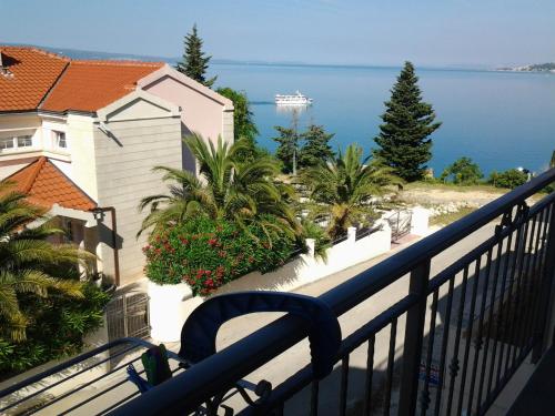 Gallery image of Sunny Blue apartments in Omiš