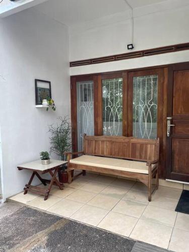 Gambar di galeri bagi Grandma house in the village with back garden di Bandung