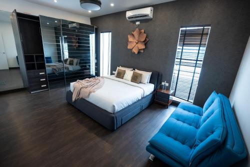Una cama o camas en una habitación de Magnolia - Luxury 3BR Private Pool villa by Jade