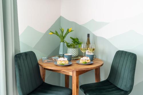 Напитки в Green Garden & Private Parking Apartments with Playground
