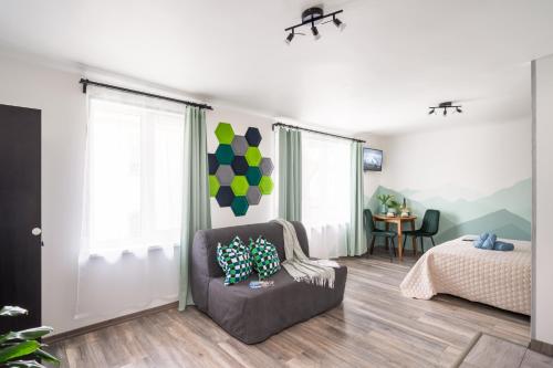Гостиная зона в Green Garden & Private Parking Apartments with Playground