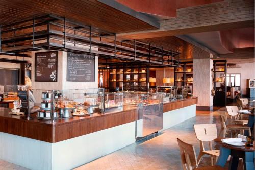 Лаундж или бар в The Ritz-Carlton, Fort Lauderdale