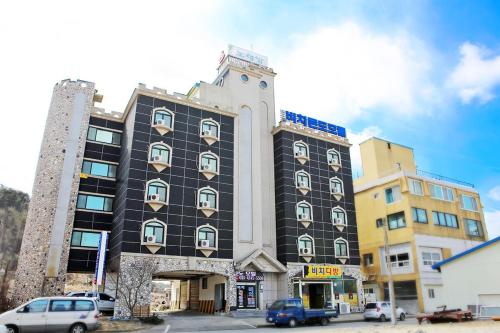 Budova, kde se motel nachází