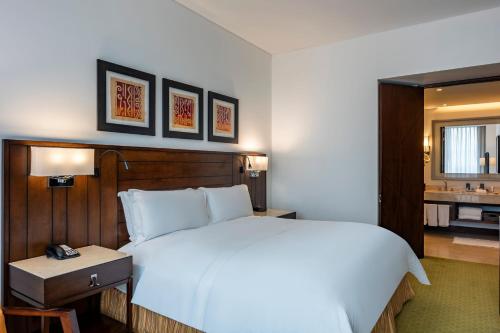 Postel nebo postele na pokoji v ubytování Bogotá Marriott Hotel