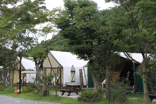 Κήπος έξω από το Gongju kyerongsan glamping donwallsoop