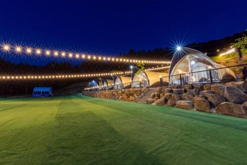 Фотография из галереи Pocheon Noble Glamping в городе Пхочхон