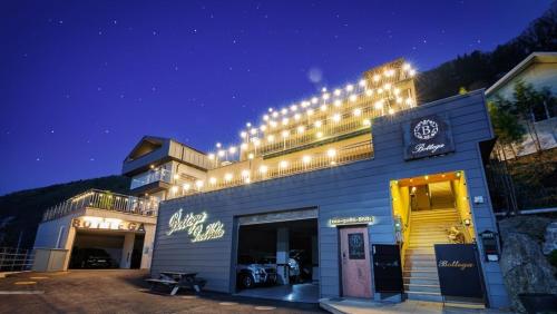 Το κτήριο όπου στεγάζεται  ο ξενώνας