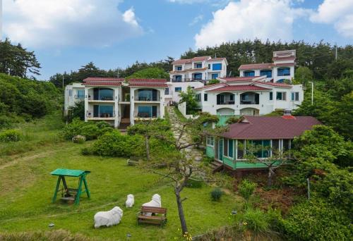 Zahrada ubytování Taean Santorini Pension