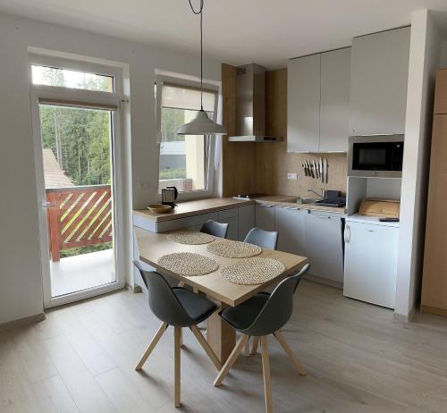 Køkken eller tekøkken på Apartmán BORKA