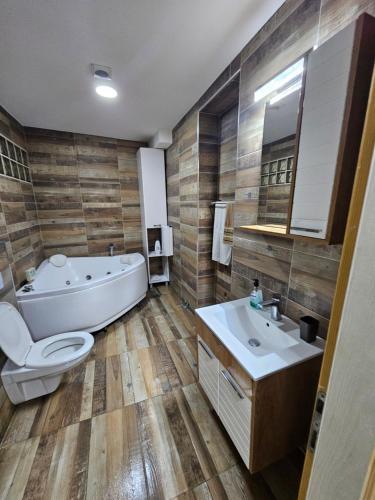 Koupelna v ubytování Apartman Viktor 2 Jacuzzi