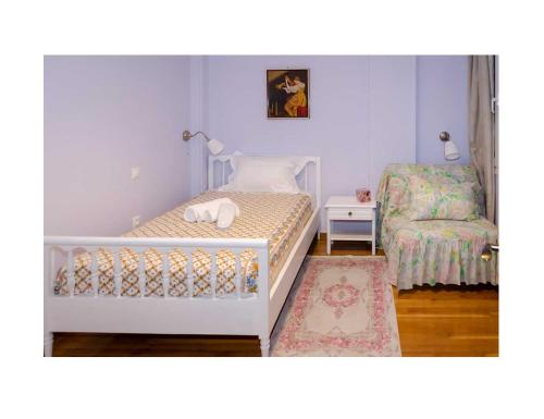 Roza's apartment