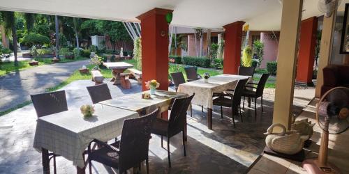 Ресторан / где поесть в Safari Riviera Resort