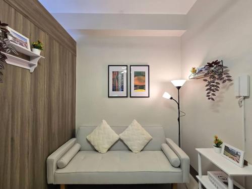 1BR Condotel with Balcony at FAME Residences #FM63
