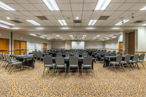 Hells Canyon Grand Hotel, an Ascend Collection Hotelにあるビジネスエリアまたは会議室