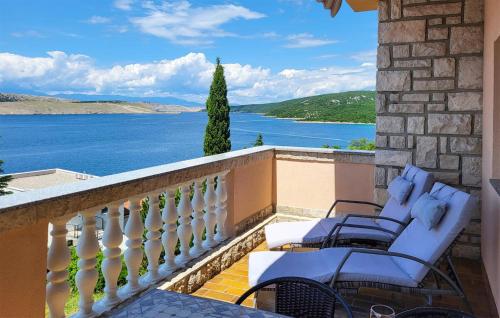 Beautiful Apartment In Jadranovo