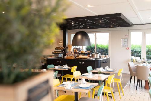 Restaurace v ubytování Sure Hotel by Best Western Rochefort-sur-Mer