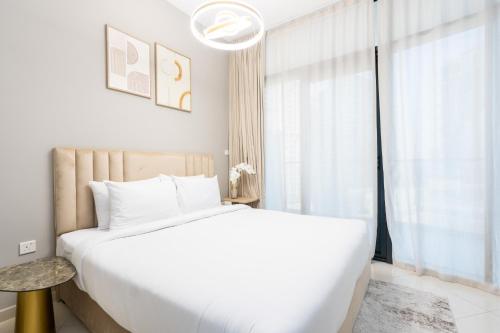 Citihome - 1BR with Huge Balcony & Easy Transport Access
