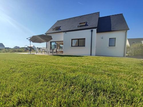 Grande maison neuve classée 4 étoiles à 300m de la mer